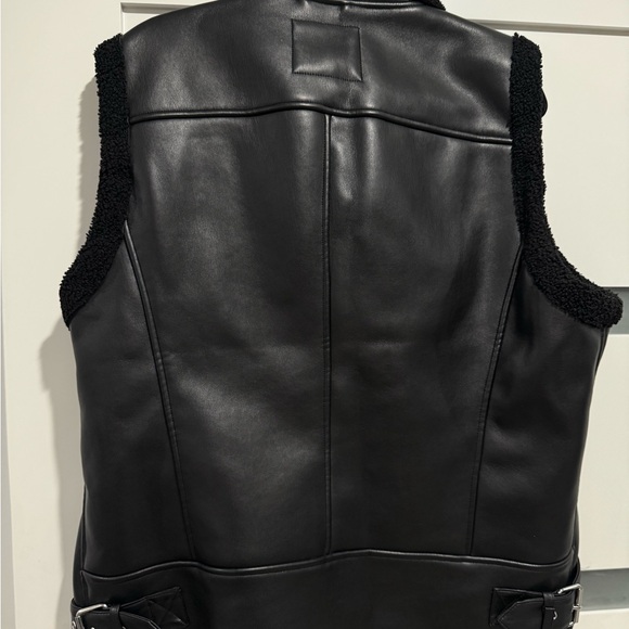 Mark Alan Black Leather Vest with Shearling Trim - Picture 2 of 8